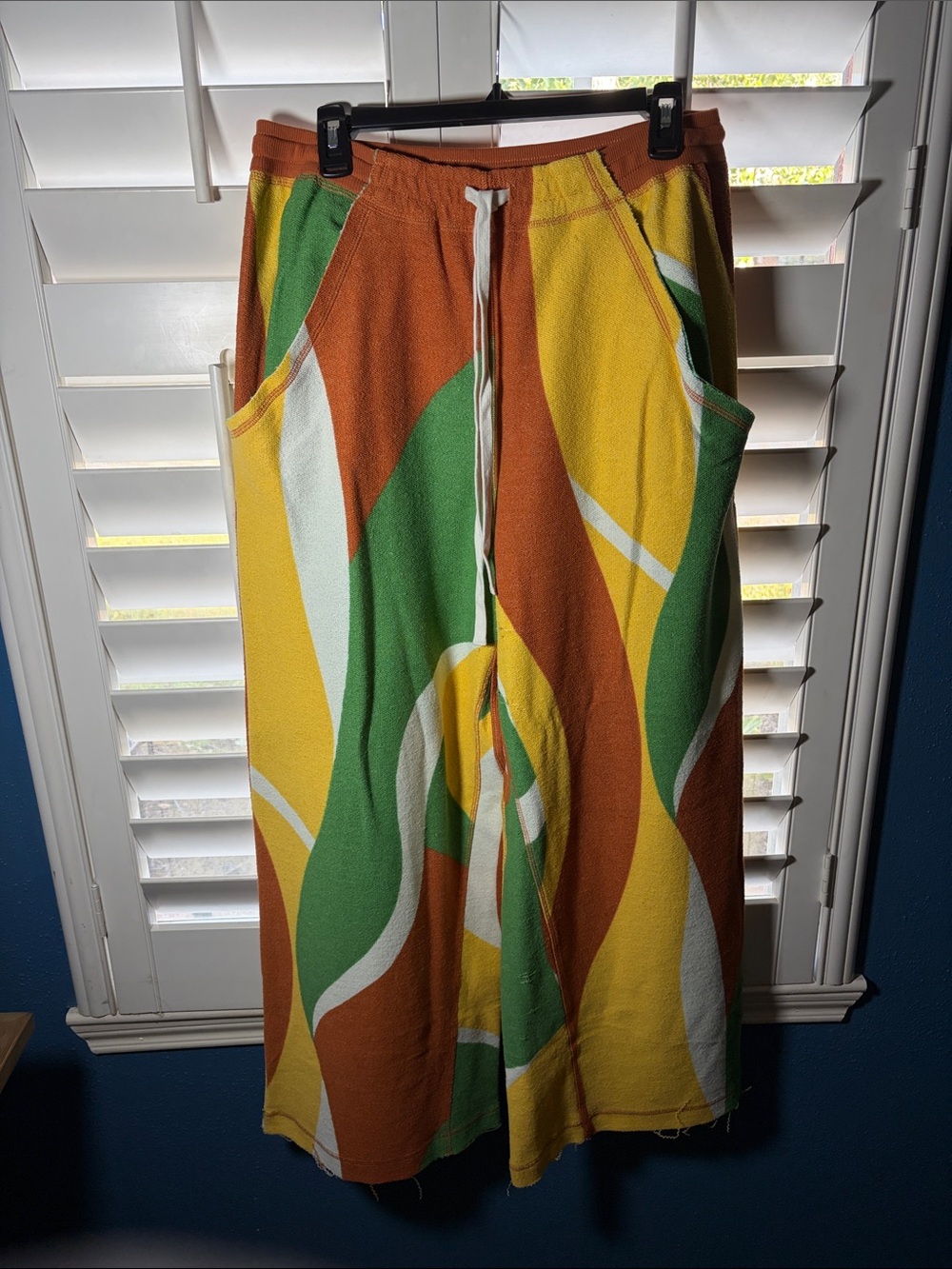 Men's Multicolor Wave-Print Lounge Pants - Green/Yellow/Brown